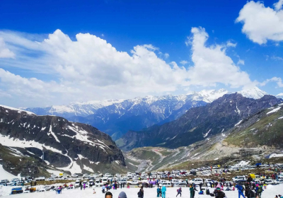 Chandigarh to Manali Taxi